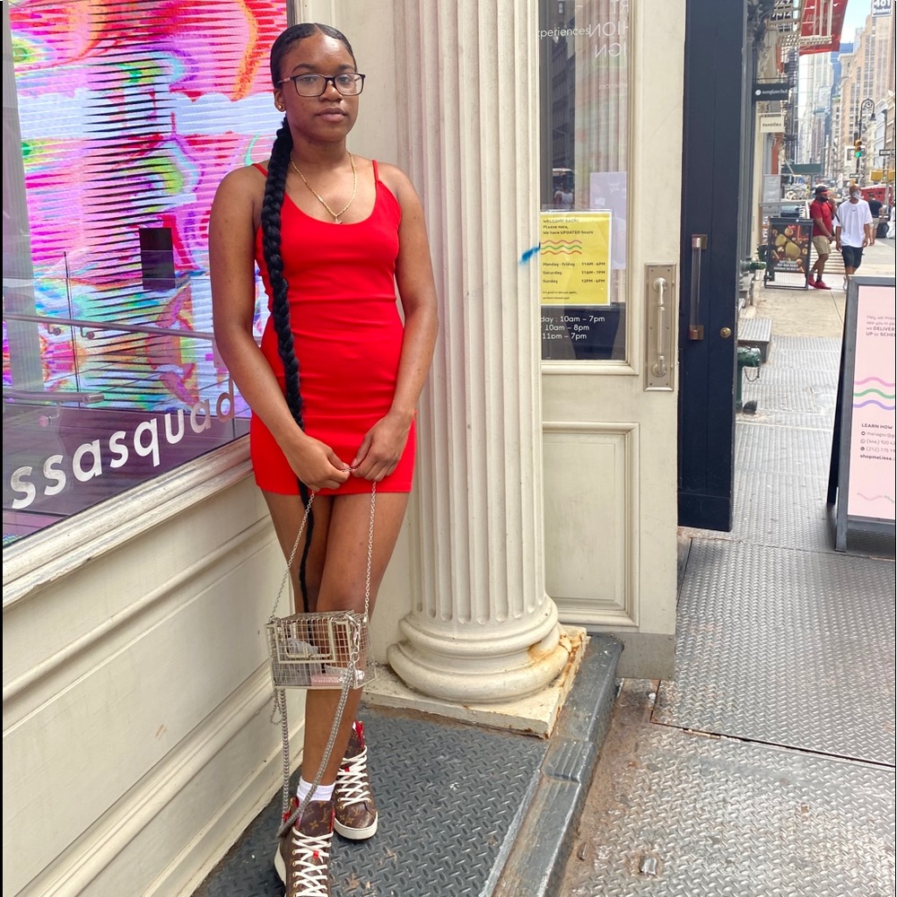 Red mini dress - Picture 3 of 3